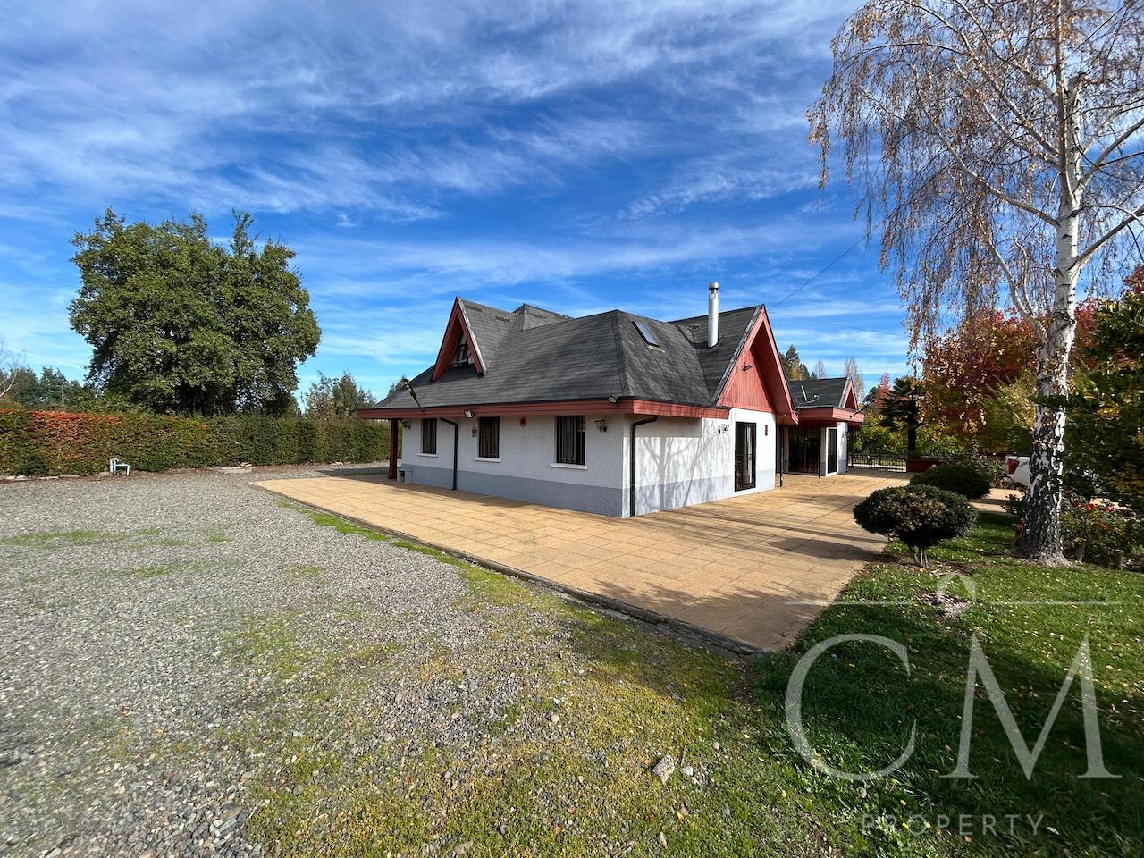 Gran Casa en Parcela , Sector el Cipres , Camino a Pinto 